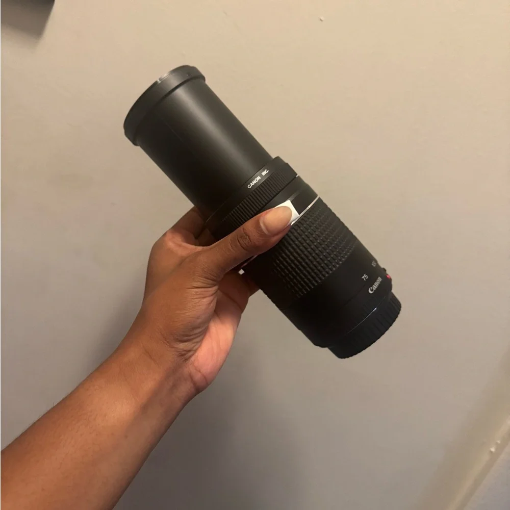 Canon Black and Silver Telephoto Lens